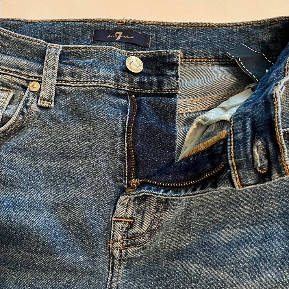 7 For All Mankind Women's Wide Leg Flare Jeans in Medium Blue - Picture 16 of 16